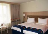  PARK INN 