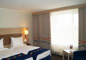  PARK INN 